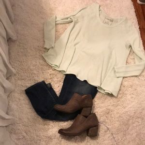 Light turquoise we the free a line thermal